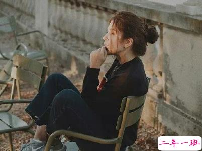 今年流行的经典爱情语录带图片 唯美动听的爱情感悟4