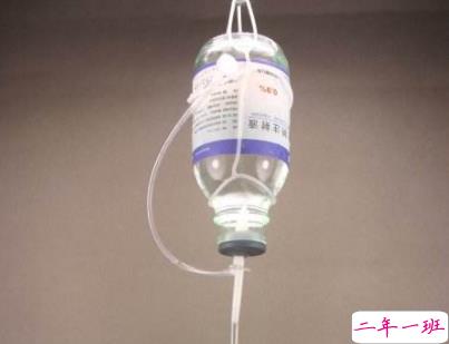 打吊针发朋友圈的说说带图片 打针输液的心情说说配图3