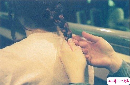 微信朋友圈爱情说说带图片 阳光洒在身上像极了爱情2