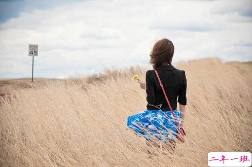 很真实的爱情感悟带图片 深有感触的经典爱情说说配图9