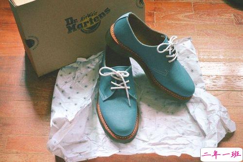 很真实的爱情感悟带图片 深有感触的经典爱情说说配图10