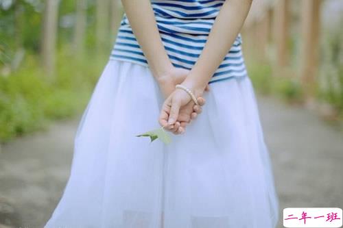 很真实的爱情感悟带图片 深有感触的经典爱情说说配图15