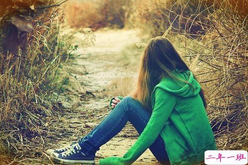 2019微信朋友圈个性说说配图 手机有电钱包有钱比什么都好14