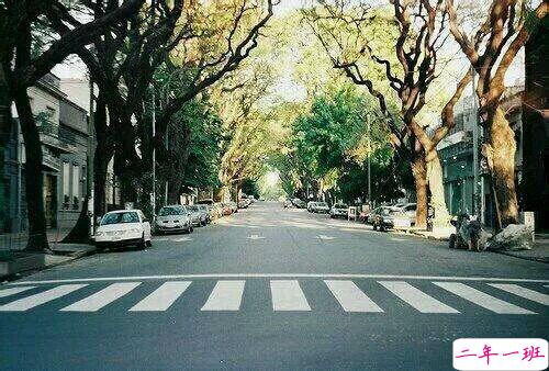 适合朋友圈发自拍的文案 女生发自拍的配文独特有趣10