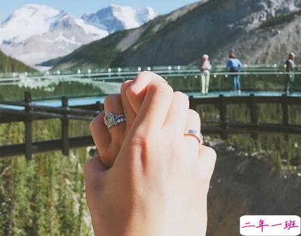 对爱情彻底失望的伤感说说带图片 一个人感到十分心累的伤感说说2