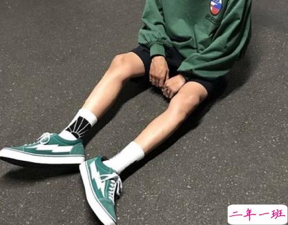 对爱情彻底失望的伤感说说带图片 一个人感到十分心累的伤感说说10