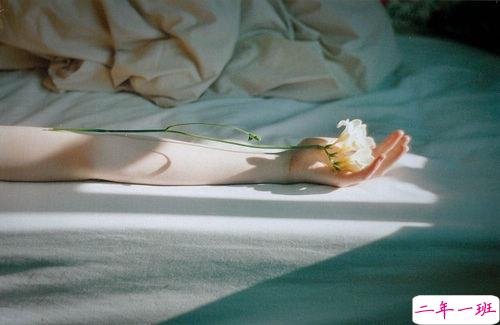 经典英文说说带翻译摘抄配图 很有哲理的文艺英文说说13