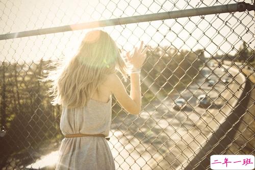 适合女生发说说的霸气超拽个性说说带图片10