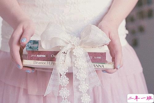 一个人感到孤独寂寞时发的说说带图片 一个人只要学会了回忆就再不会孤独8