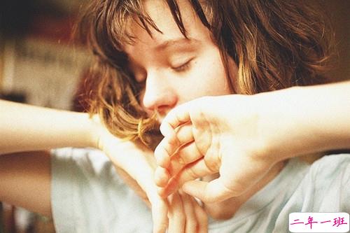 适合恋爱中的甜蜜发的说说带图片 我见过的全部风景都抵不上你一句我想见你11