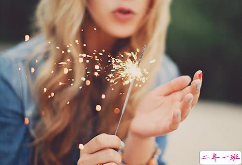 适合恋爱中的甜蜜发的说说带图片 我见过的全部风景都抵不上你一句我想见你14