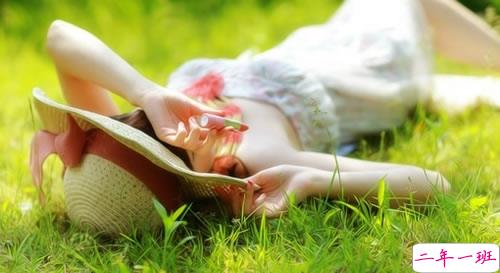 超拽霸气酷炫的00后个性说说带图片 幸好山高水长我还能嚣张8