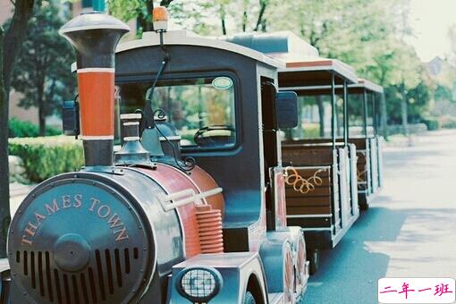 文艺简单适合发空间说说的句子 我想写给你的三行情书16