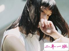 关于青春年华浪漫唯美的爱情图片说说 年少的笑漾着微光