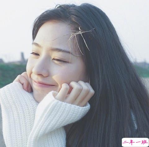 微博说说说到心坎上带图片 总有这么一个人会让你毫无原因地笑起来  2