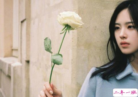 微博说说说到心坎上带图片 总有这么一个人会让你毫无原因地笑起来  8