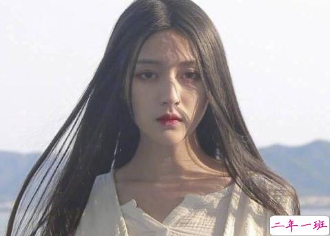 微博说说说到心坎上带图片 总有这么一个人会让你毫无原因地笑起来  14