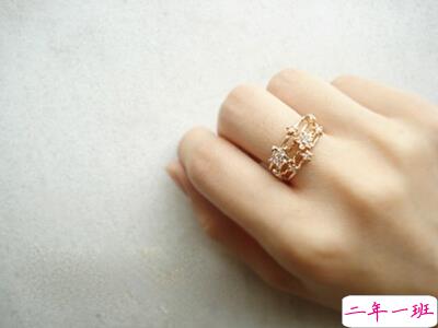 关于爱情的说说带图片3