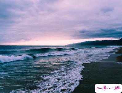 2020经典个性哲理简短走心文案 ​后来你的笑容也变得模糊了10