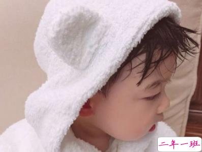 头发掉得厉害的搞笑说说 朋友圈脱发说说幽默一句话7