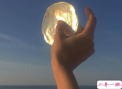 走心的一句话经典语录带图片 提升自己比迎合别人要有用的多7