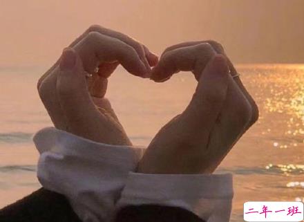 走心的一句话经典语录带图片 提升自己比迎合别人要有用的多13