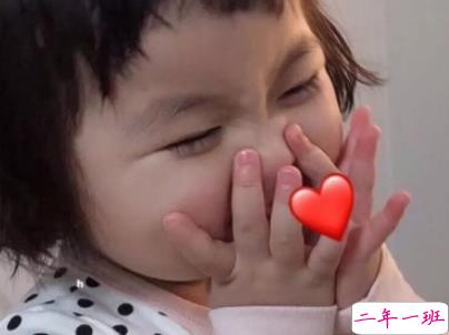 高质量朋友圈搞笑说说配图 像是点了笑穴的幽默句子1