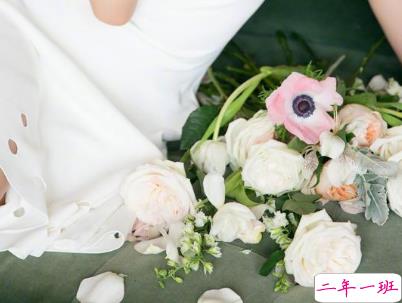 爱情经典语录伤感大全带图片 与爱情有关的说说经典透彻2