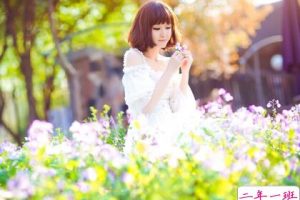 QQ逗比说说带图片：谁特么告诉我诺基亚能砸核桃，现在黑屏了