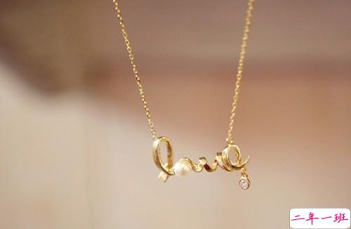 短一点的现实经典说说带图片 社会很现实道理很真的说说5