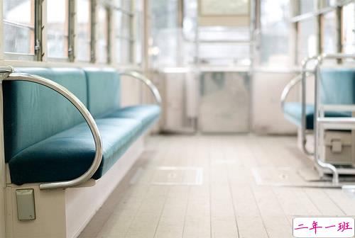 经典正能量朋友圈说说带图片 2018别人必评的经典说说配图2