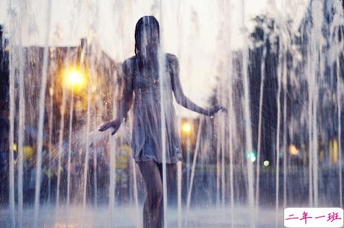 经典正能量朋友圈说说带图片 2018别人必评的经典说说配图10