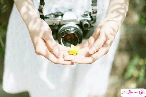 关于孤独的经典说说配图 一个人孤独的说说心情短语10