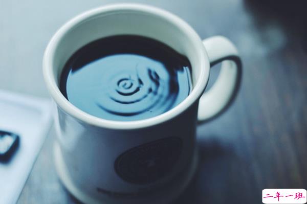 关于人生的很现实的哲理说说带图片 时间夺去了我们轻狂的眼神却给了我们嘴角上扬的资本5