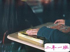 那些瞬间让人红了眼眶的歌词和图片