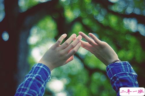 适合发说说的简单有道理的句子带图片 你所感受到的一切已经是我全部的勇气了4