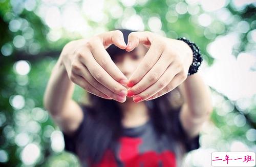 适合发说说的简单有道理的句子带图片 你所感受到的一切已经是我全部的勇气了5