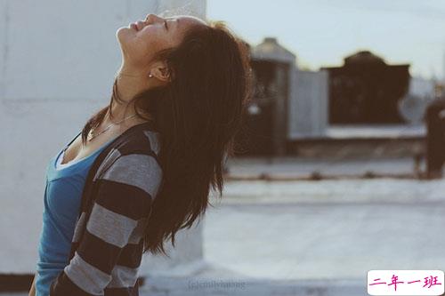 适合发说说的简单有道理的句子带图片 你所感受到的一切已经是我全部的勇气了11