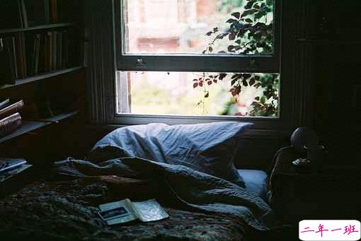 有诗意和哲理的关于人生和爱情的图片说说 跨越漫长岁月长河与你相遇8