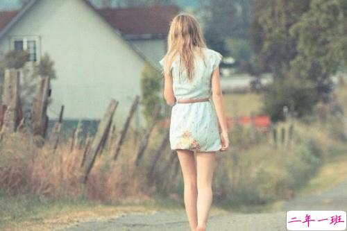 让人瞬间红了眼眶的歌词伤感难过图片说说 人生若如初见1