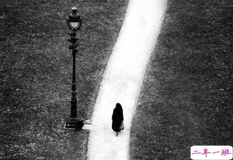 关于成长的经典说说带图片：把期望降低，把依赖变少，你会过得很好3