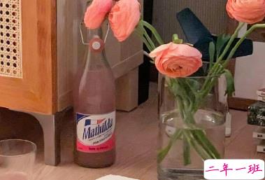 最新伤感唯美个性简短诗意说说 年华虚度空有一身疲倦4