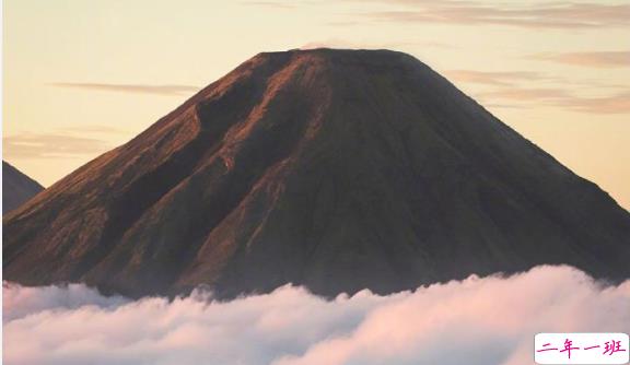 2020伤感郁闷文艺范难过说说 车和车是相让人和人是错过2