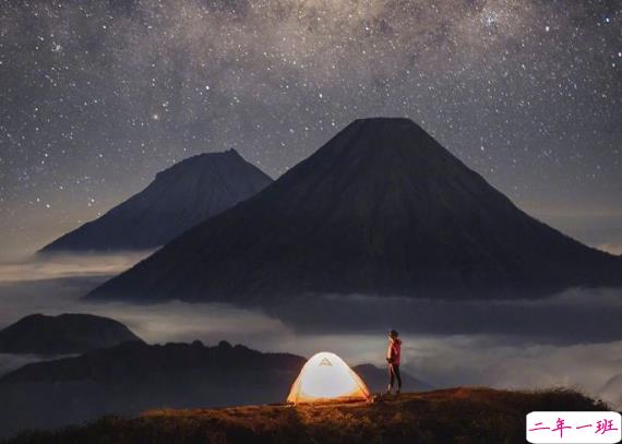 2020伤感郁闷文艺范难过说说 车和车是相让人和人是错过11