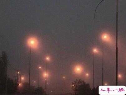 睡前发朋友圈的说说带图片 睡前一句话走心温暖7