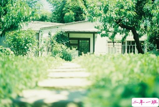 女生伤感说说带图片心情低落 越想越心痛的难过说说大全4