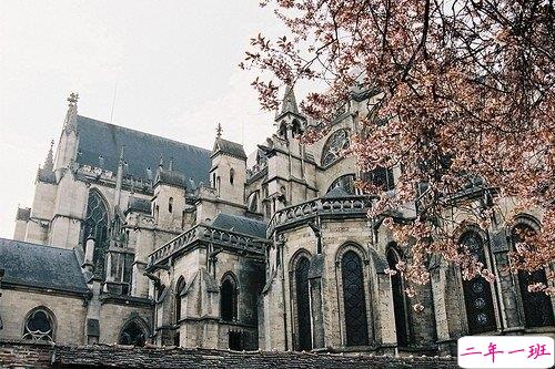 女生伤感说说带图片心情低落 越想越心痛的难过说说大全15