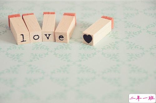 女生伤感说说真情流露带图片 短一点的女生说说心碎难过15