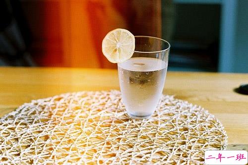 关于敏感人的说说带图片 敏感的人会怎么自我折磨5