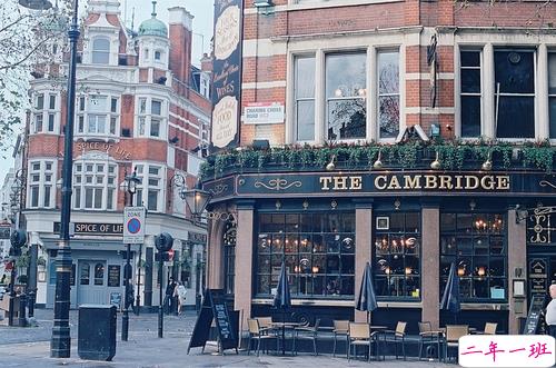 女生心累说说简洁一句话带图片 回忆很伤人的说说一直无法忘记4